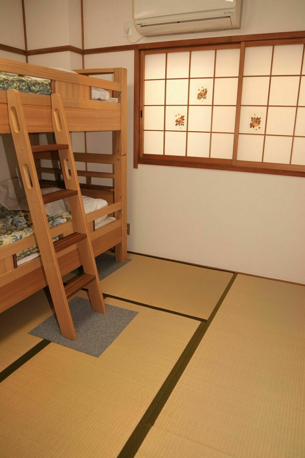 Guest House Fun Osaka Bagian luar foto
