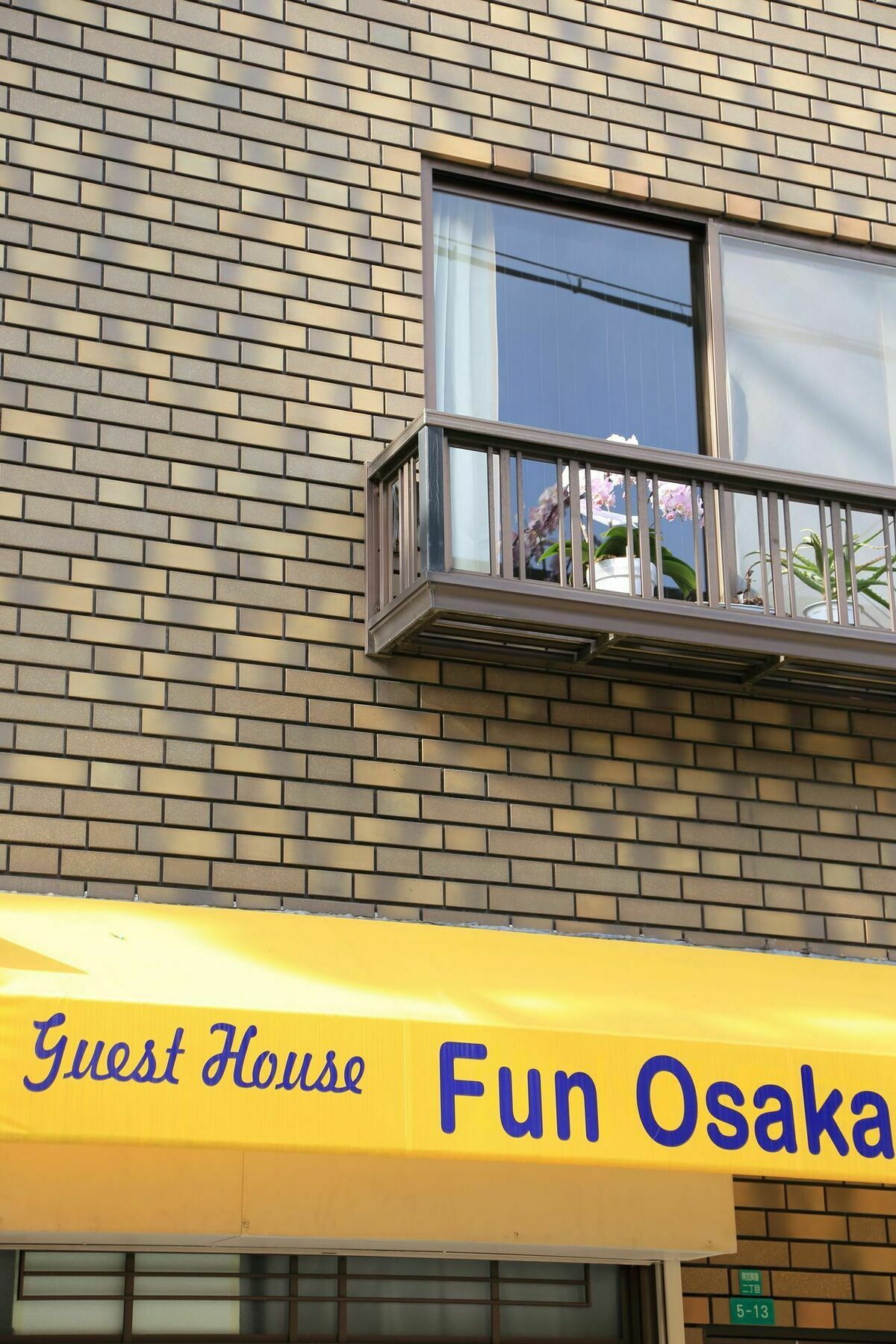 Guest House Fun Osaka Bagian luar foto