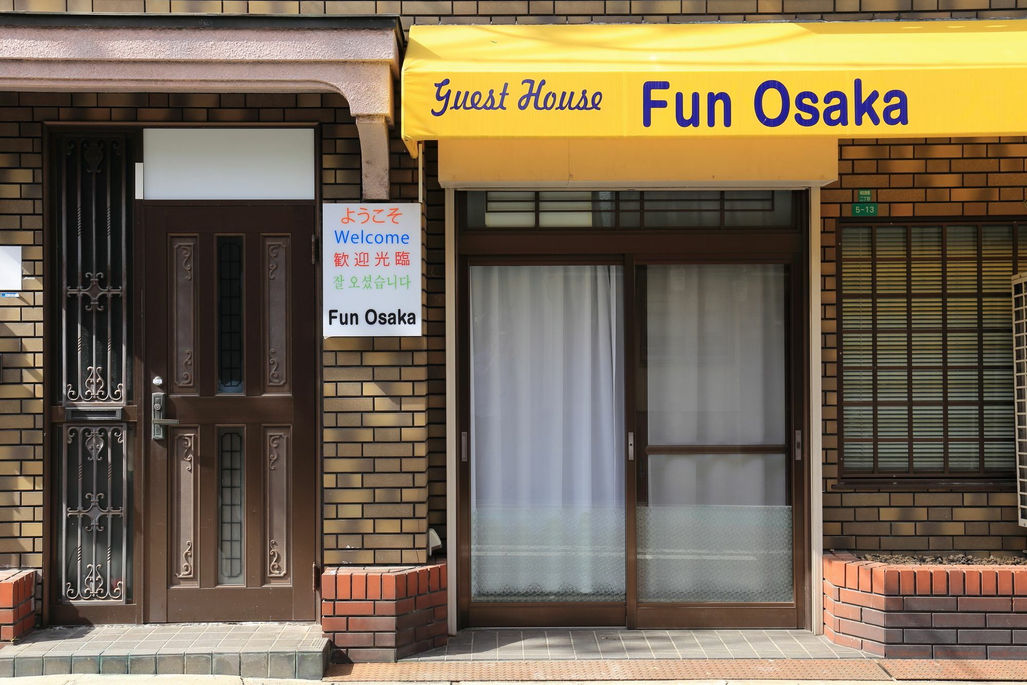 Guest House Fun Osaka Bagian luar foto